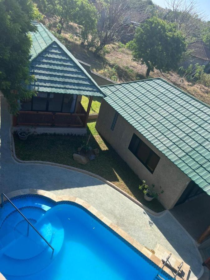 Lunar Dive Resort: Bamboo Villas Kubu Zewnętrze zdjęcie