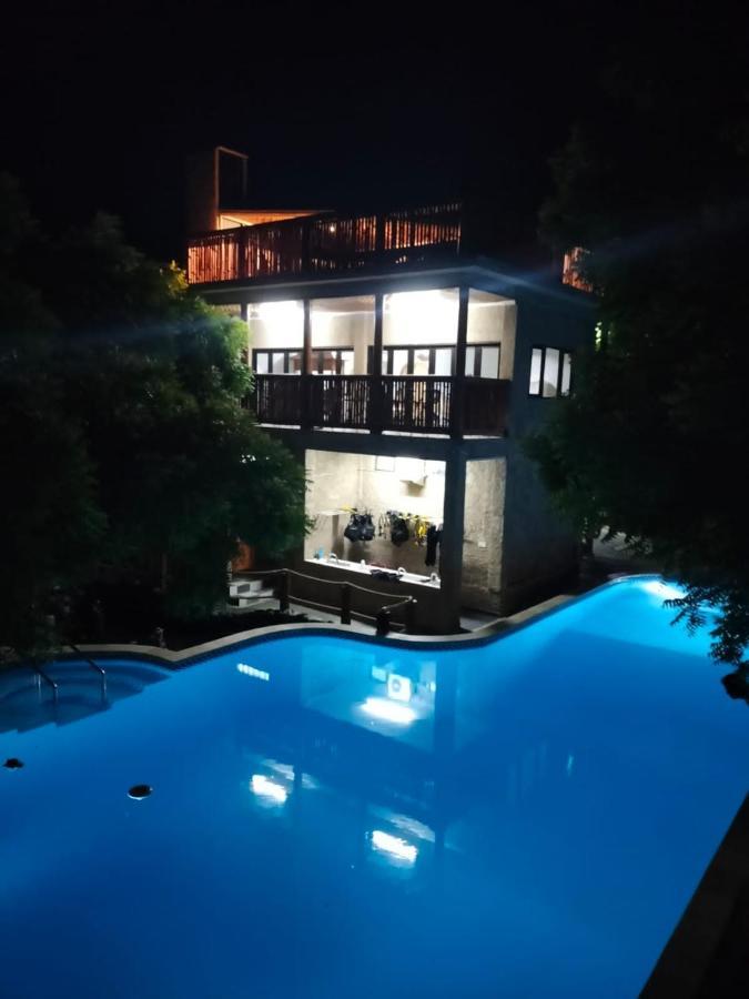 Lunar Dive Resort: Bamboo Villas Kubu Zewnętrze zdjęcie