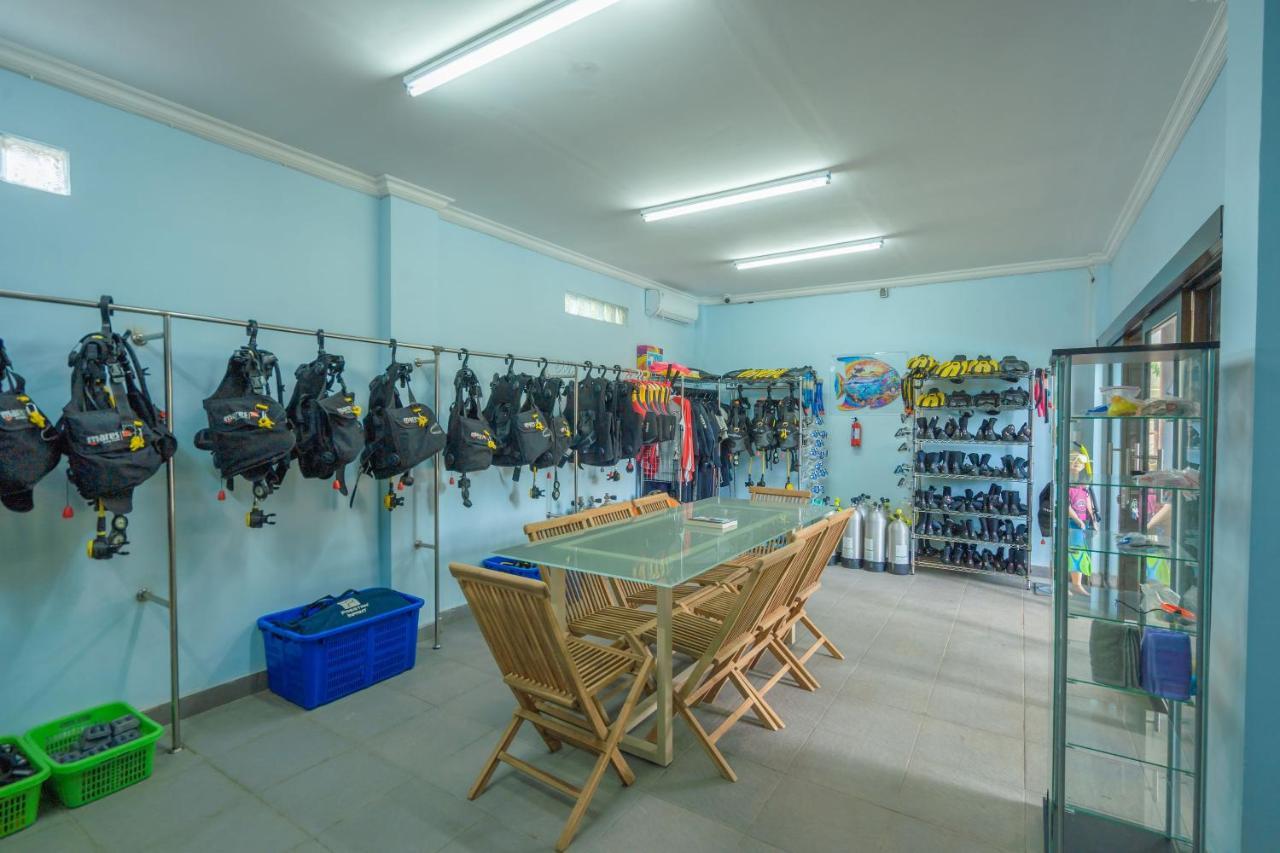 Lunar Dive Resort: Bamboo Villas Kubu Zewnętrze zdjęcie