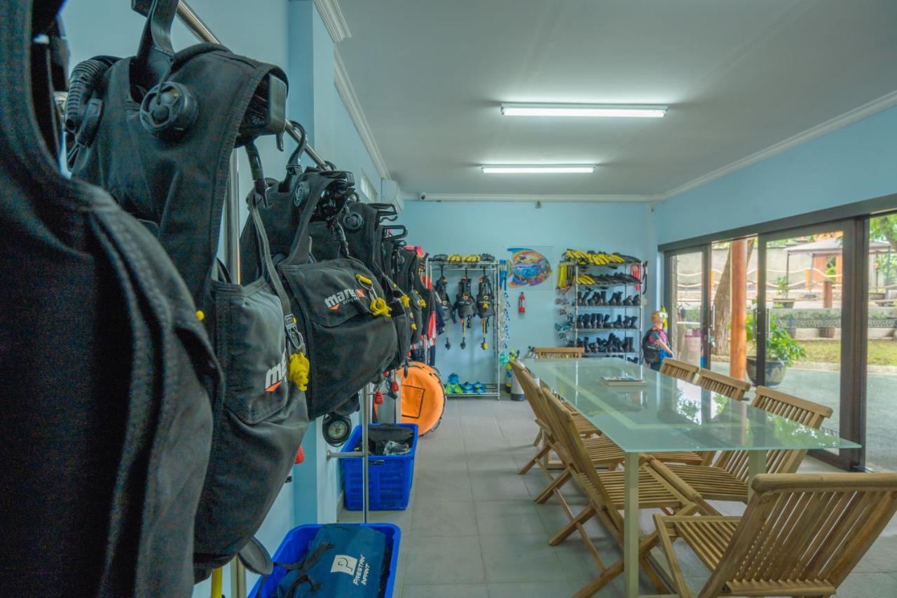 Lunar Dive Resort: Bamboo Villas Kubu Zewnętrze zdjęcie