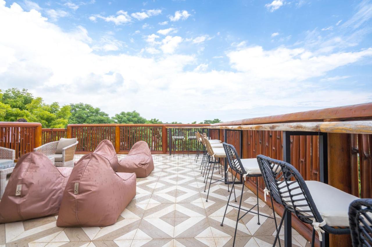 Lunar Dive Resort: Bamboo Villas Kubu Zewnętrze zdjęcie