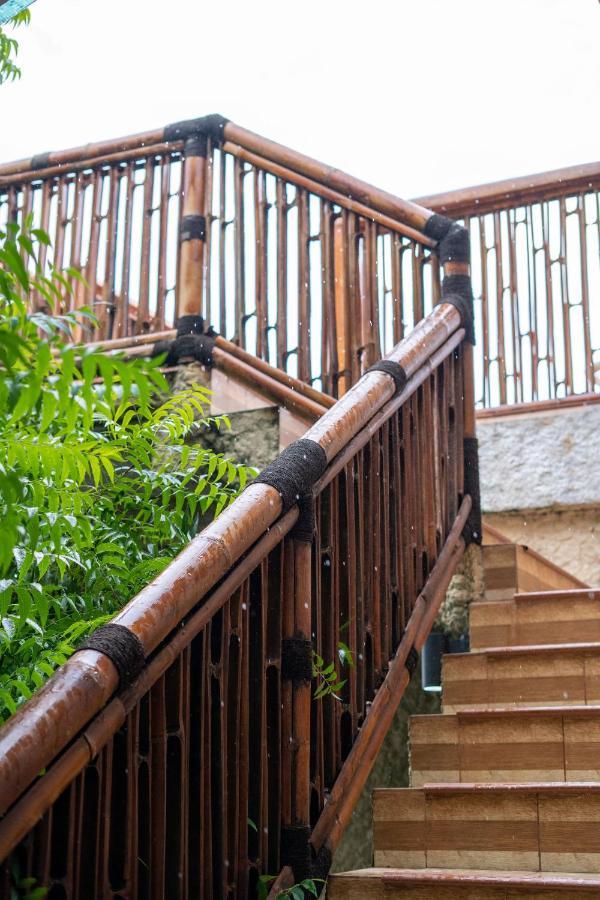 Lunar Dive Resort: Bamboo Villas Kubu Zewnętrze zdjęcie